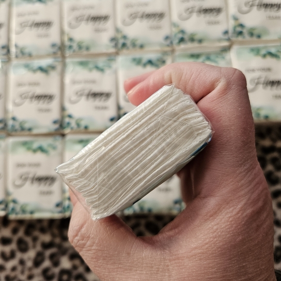 24 Packs of Facial Tissues for Wedding, "For Your Happy Tears", 10 Tissues/Pack - Picture 4 of 6